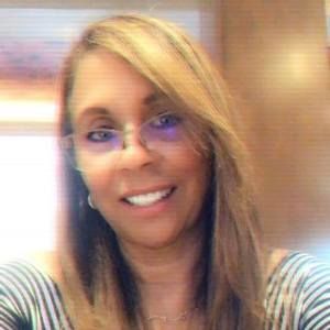 Meet your Posher, Yvette